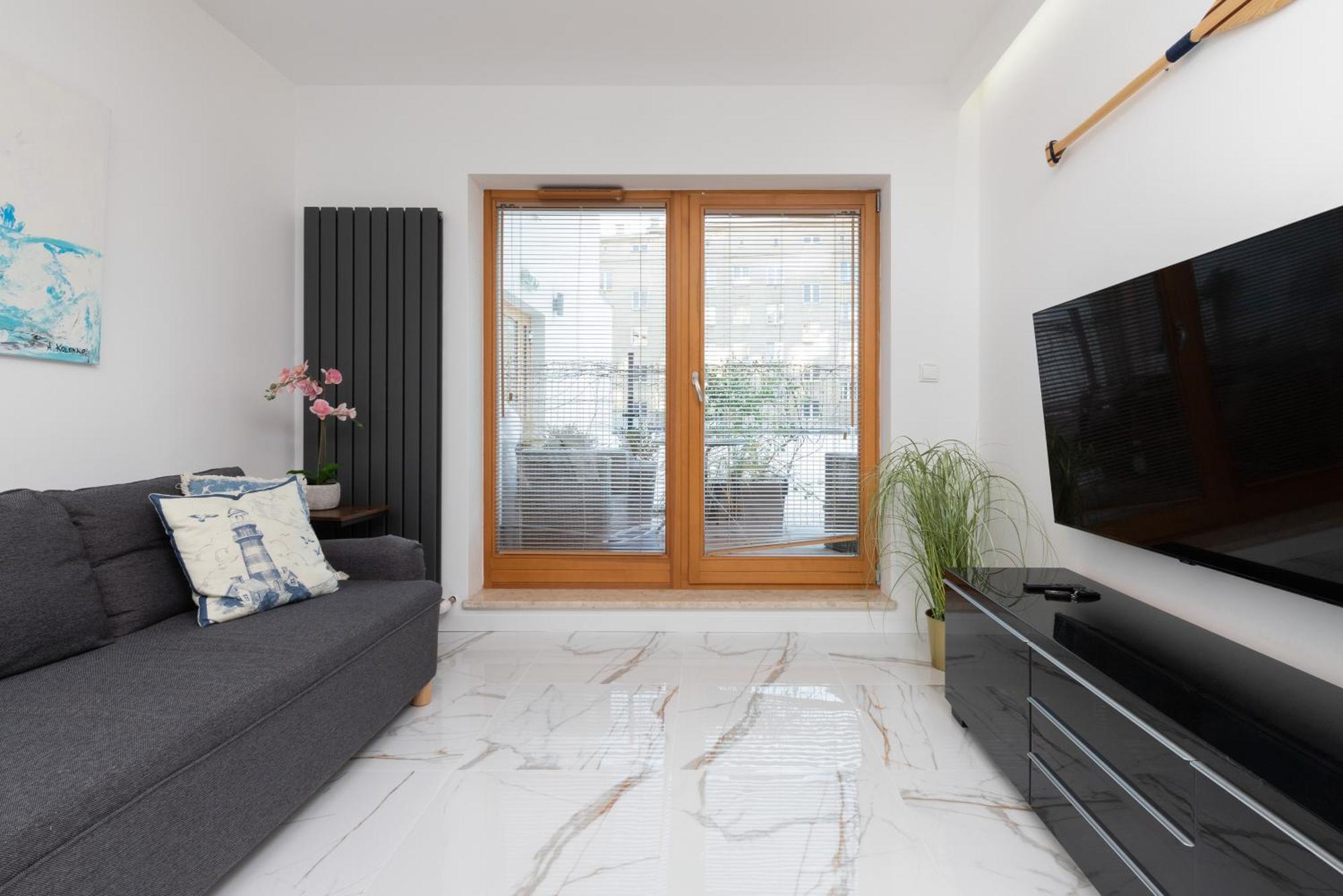 Batorego 7 Apartament With Terrace & Parking Downtown Gdynia By Renters Екстер'єр фото