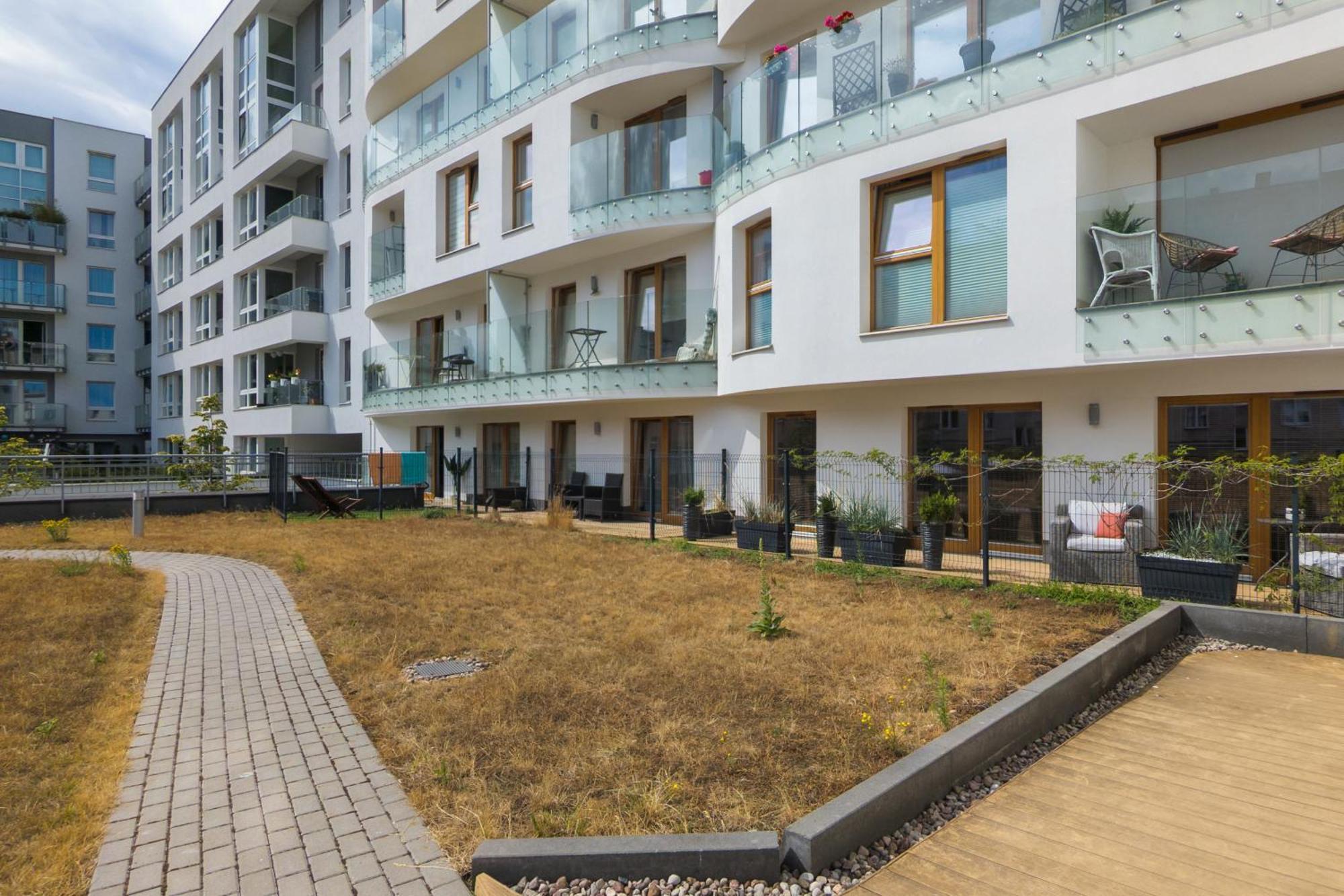 Batorego 7 Apartament With Terrace & Parking Downtown Gdynia By Renters Екстер'єр фото