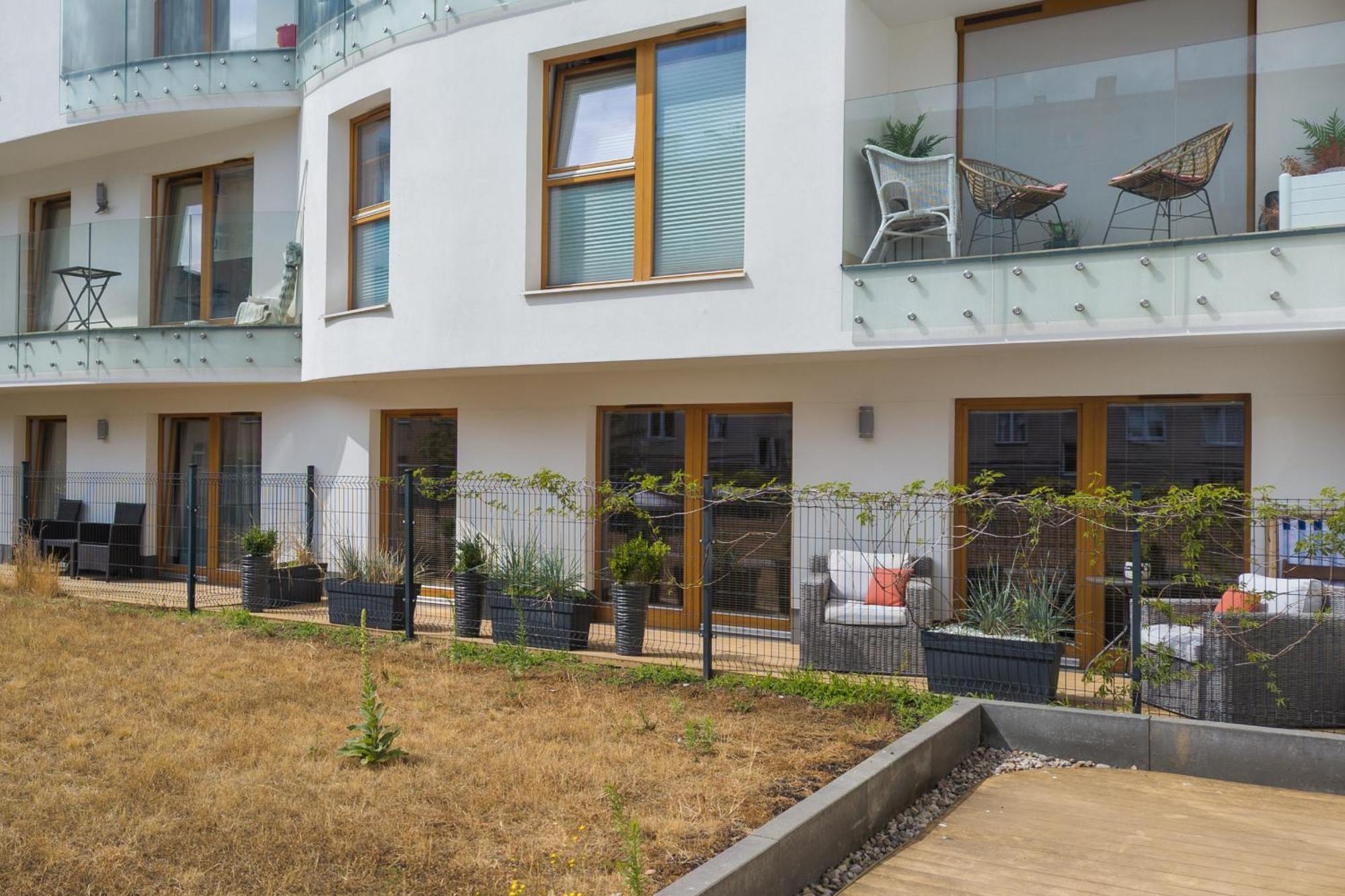 Batorego 7 Apartament With Terrace & Parking Downtown Gdynia By Renters Екстер'єр фото